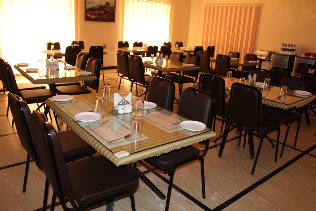 Paramount Inn Sriperumbudur Luaran gambar