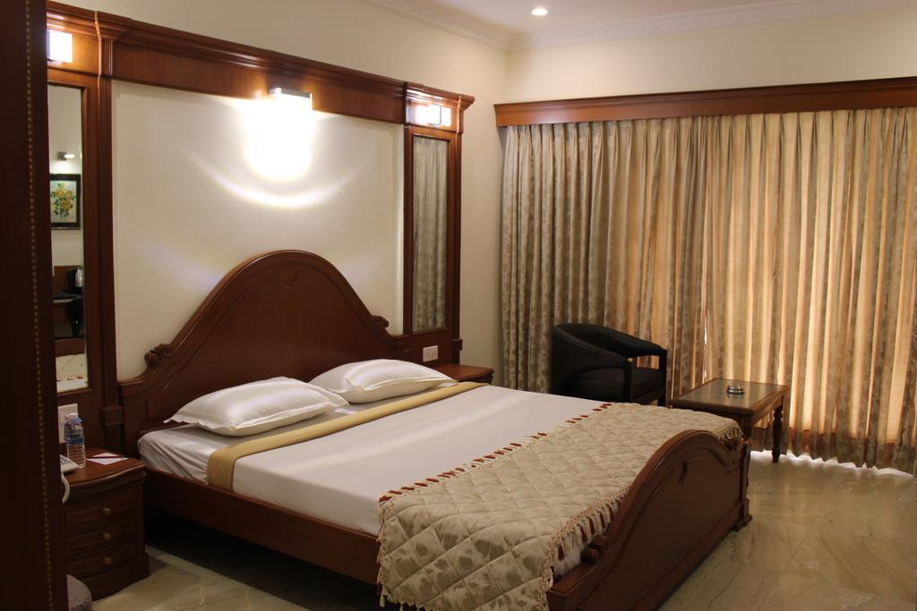 Paramount Inn Sriperumbudur Luaran gambar